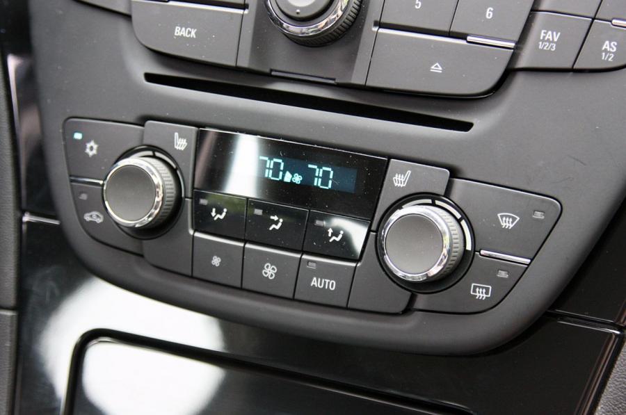  Buick Regal GS 2012 года  (фото 13 из 90)